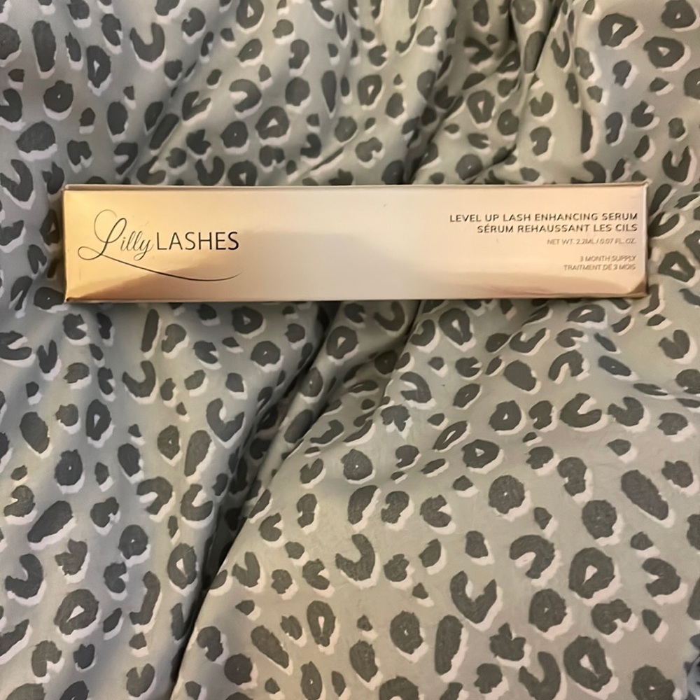 Lily lashes level up lash enhancing serum NIB